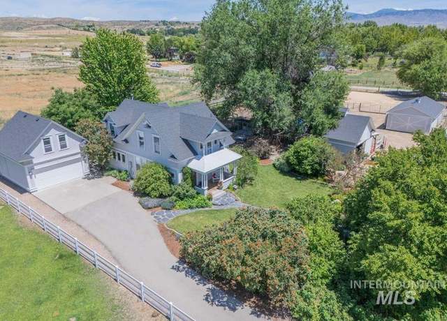 Property at 278 Beacon Light Rd, Eagle, ID 83616, 3 beds, 3 baths