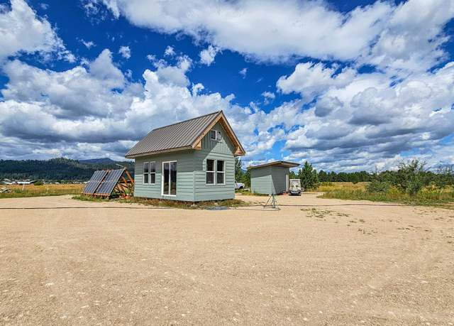 Property at 101 Sixty Ln, Cascade, ID 83611