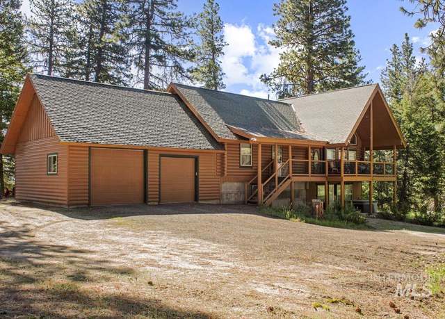 Property at 1650 Crown Point Pkwy, Cascade, ID 83611, 3 beds, 3 baths