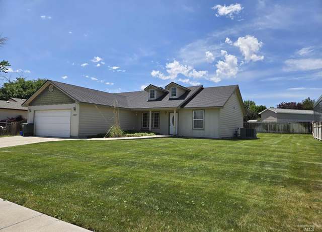 Property at 1707 Pennington Dr, Ontario, OR 97914, 3 beds, 2 baths