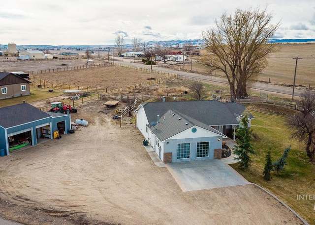 Property at 2507 Royal Vista Dr, Homedale, ID 83628, 4 beds, 2 baths