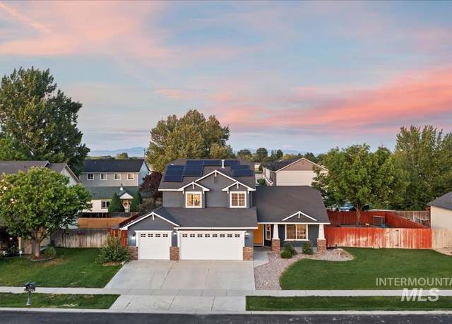 Property at 80 Cobblestone Ct, Middleton, ID 83644, 3 beds, 2.5 baths