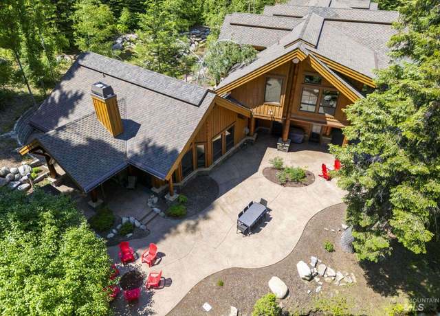 Property at 149 Pinnacle Pl, Donnelly, ID 83615, 5 beds, 5 baths