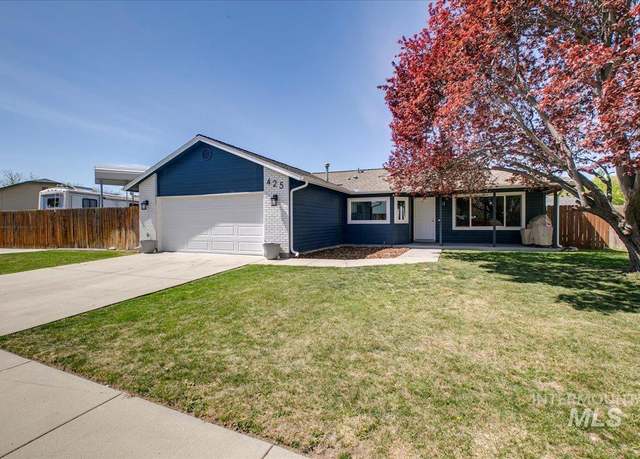 Property at 425 S Outfield Way, Meridian, ID 83642, 4 beds, 2 baths