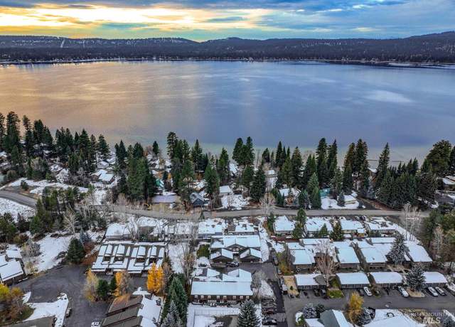 Property at 1644 N Davis Unit Q, Mccall, ID 83638, 3 beds, 2.5 baths