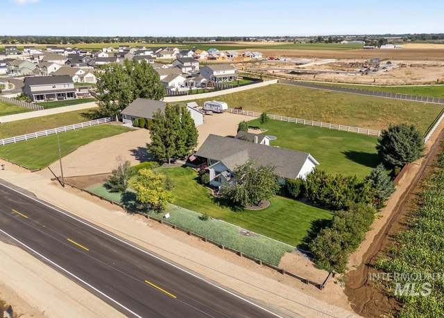 Property at 5814 E Locust Ln, Nampa, ID 83686, 3 beds, 2 baths