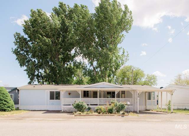 Property at 279 E 10th North St, Mountain Home, ID 83647, 3 beds, 2 baths