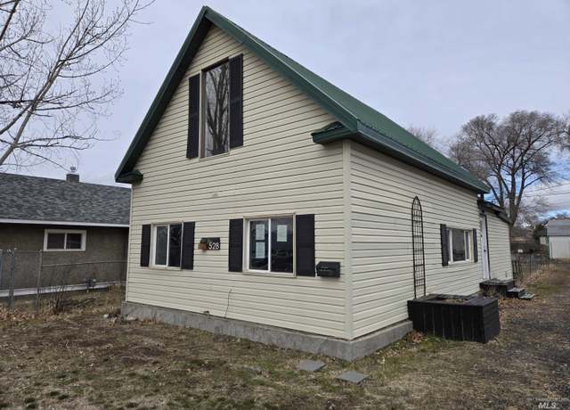 Property at 528 4th Ave W, Twin Falls, ID 83301, 2 beds, 2 baths