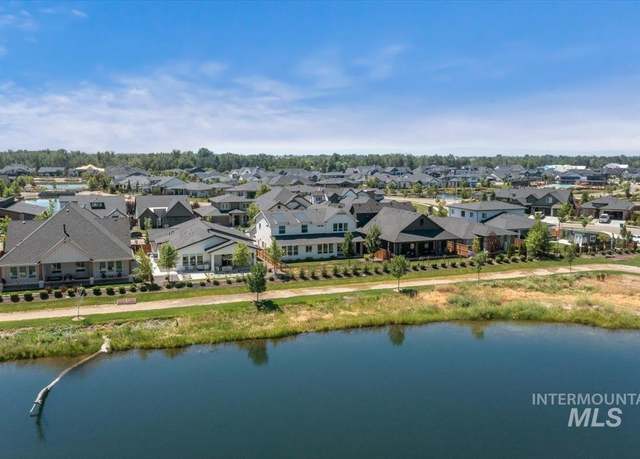 Property at 7722 W Meltwater Ln, Eagle, ID 83616, 5 beds, 3 baths