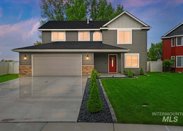 Property at 2513 S Vineyard St, Nampa, ID 83686, 4 beds, 2.5 baths