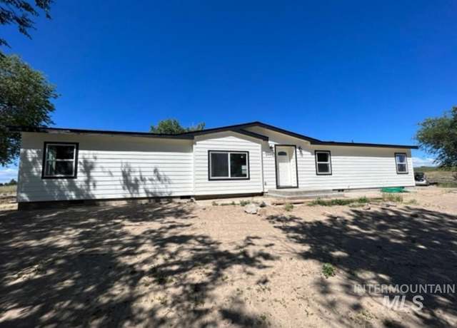 Property at 2940 1st Ln E, Parma, ID 83660, 4 beds, 2 baths