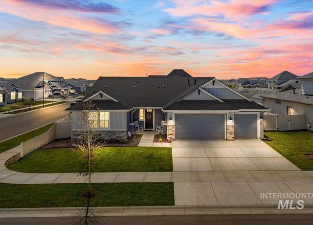 Property at 997 E Sweet Pearl St, Kuna, ID 83634-3572, 3 beds, 2.5 baths
