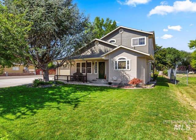 Property at 2620 Meadow Ave, Caldwell, ID 83605, 4 beds, 3 baths
