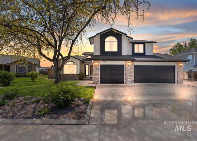 Property at 2015 W Santa Clara, Meridian, ID 83642, 4 beds, 3 baths