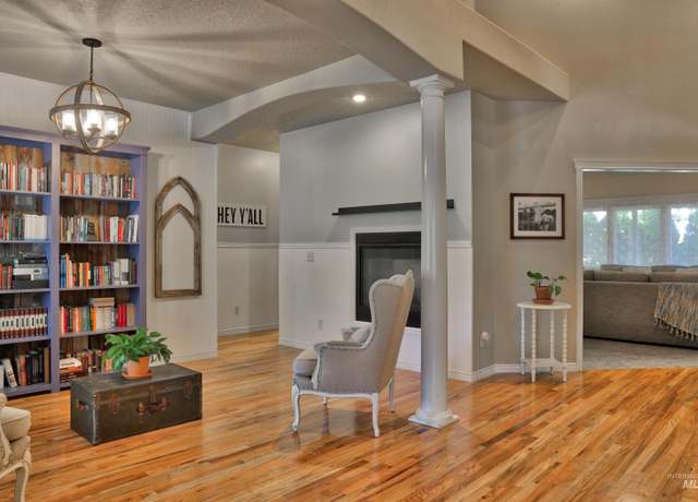 Property at 4497 N Montelino Ave, Meridian, ID 83646, 4 beds, 2.5 baths