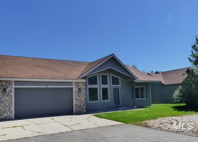 Property at 16 Timberline Dr, Donnelly, ID 83615, 3 beds, 2 baths