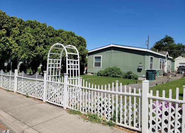 Property at 417 8th St, Clarkston, WA 99403, 3 beds, 2 baths