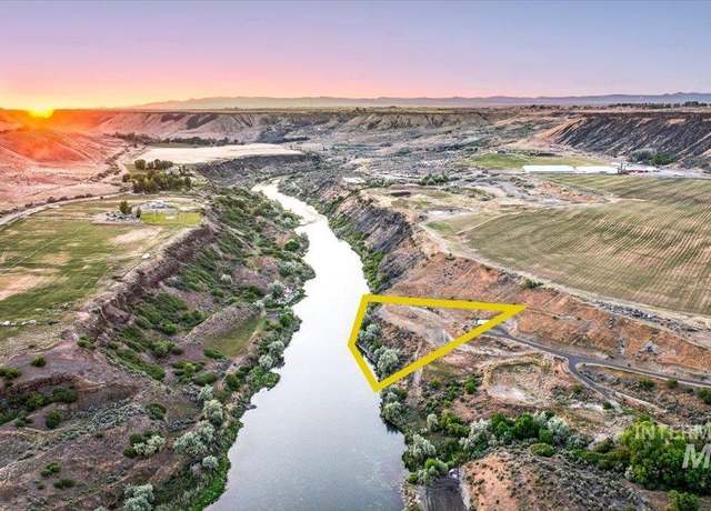 Property at 391 Rapid River Ct, Bliss, ID 83314