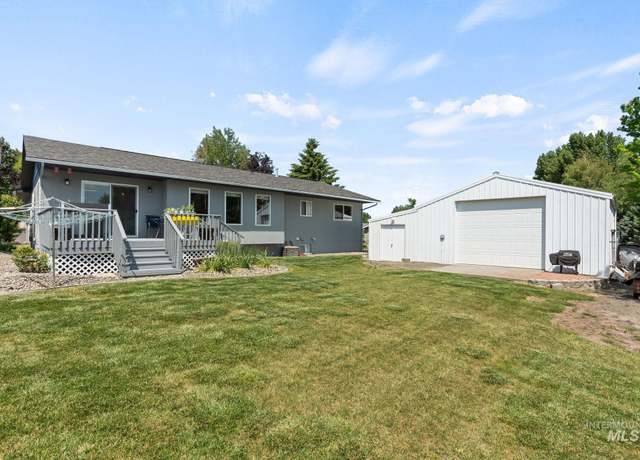 Property at 1011 Lake Street, Colton, WA 99113, 5 beds, 3 baths