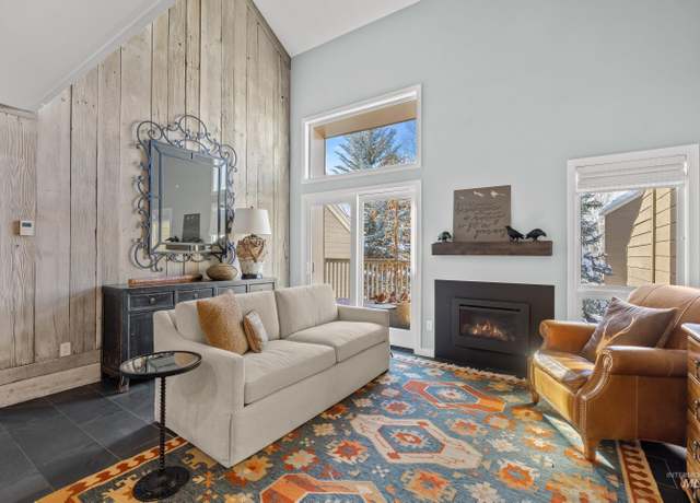 Property at 2226 Bonne Vie Condo Dr, Sun Valley, ID 83353, 2 beds, 2 baths