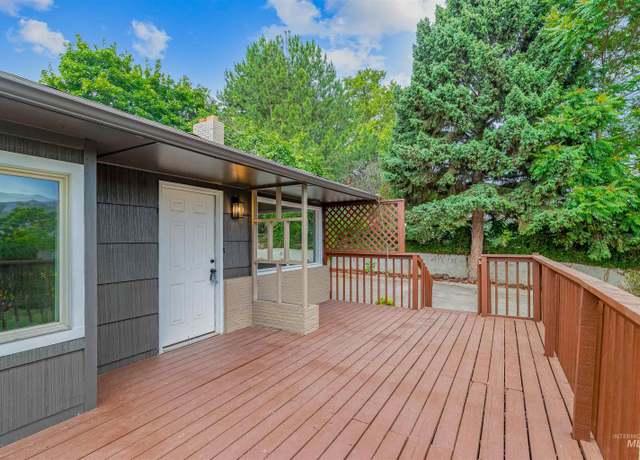Property at 630 18th Ave, Lewiston, ID 83501, 5 beds, 2 baths