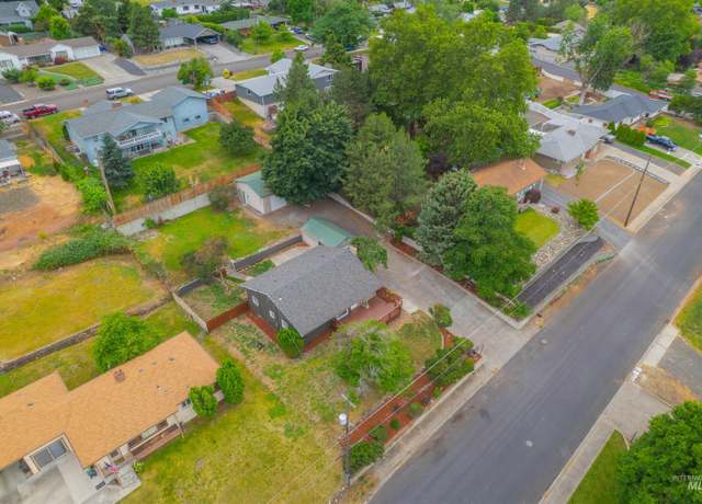 Property at 630 18th Ave, Lewiston, ID 83501, 5 beds, 2 baths
