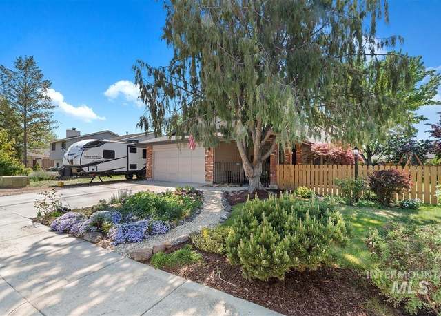 Property at 3671 W Sugar Creek Dr, Meridian, ID 83646, 3 beds, 2 baths
