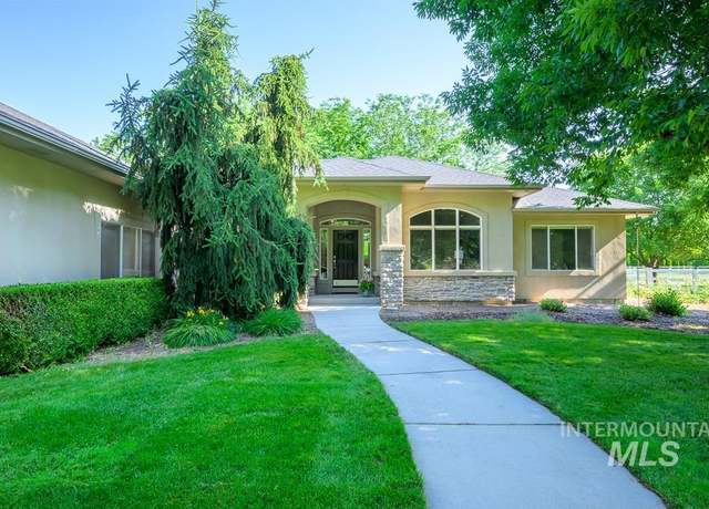 Property at 3032 W Dorchester Dr, Eagle, ID 83616, 4 beds, 2.5 baths