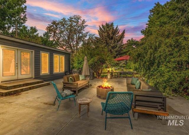 Property at 3615 N Hawthorne Dr, Boise, ID 83703, 4 beds, 3.5 baths
