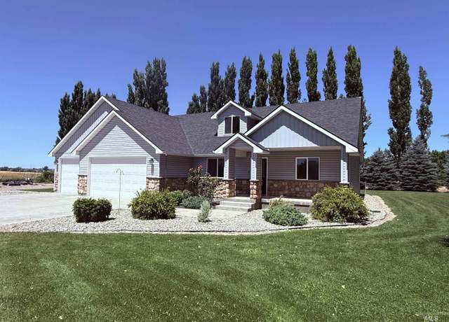 Property at 382 N 1020 E, Declo, ID 83323, 5 beds, 3 baths