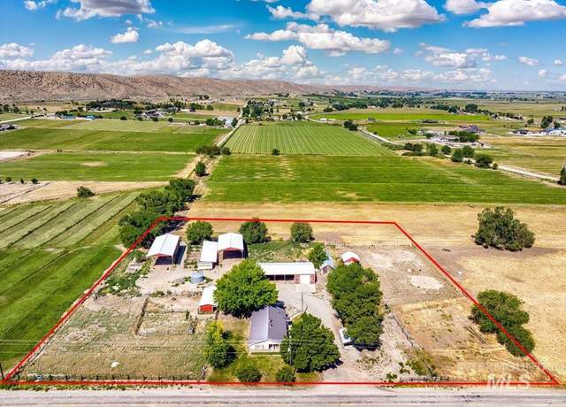 Property at 3617 Bowman Rd, Emmett, ID 83617, 3 beds, 2 baths
