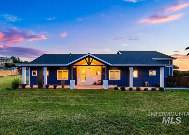Property at 13855 Riverside Rd, Caldwell, ID 83607, 4 beds, 2.5 baths