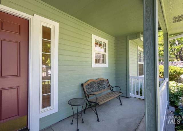 Property at 2817 E Castleberg Loop, Nampa, ID 83686, 3 beds, 2 baths