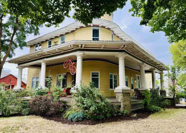Property at 207 W 1st St, Moscow, ID 83843, 7 beds, 8 baths