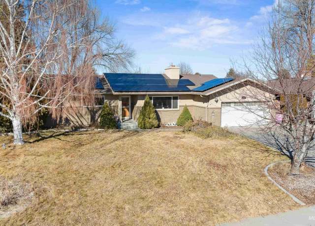 Property at 2019 Hillcrest Dr, Twin Falls, ID 83301, 5 beds, 2.5 baths