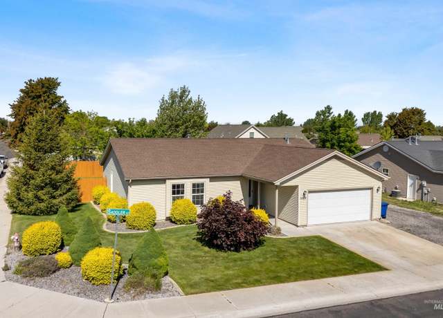 Property at 1590 Saddler St, Twin Falls, ID 83301, 3 beds, 2 baths