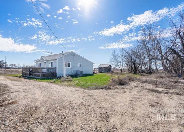 Property at 4661 Idaho St, New Plymouth, ID 83655, 2 beds, 1 bath