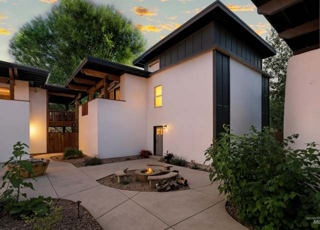 Property at 1106 Larch St A, Sandpoint, ID 83864, 3 beds, 2 baths
