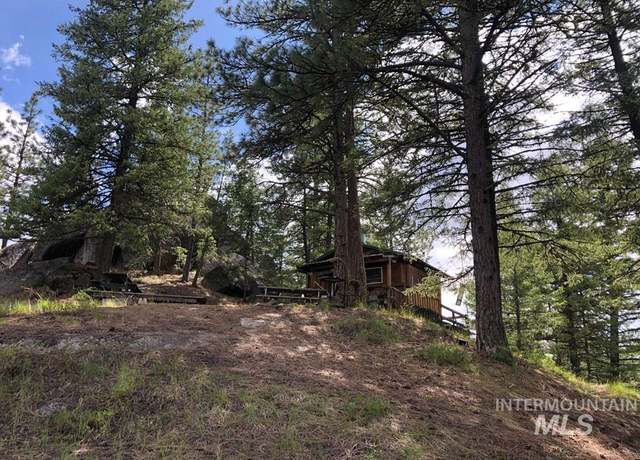 Property at 39 Stanley Dr, Cascade, ID 83611