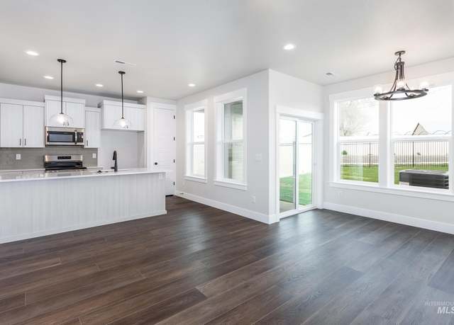 Property at 1010 E Odyssey St, Kuna, ID 83634, 3 beds, 2.5 baths