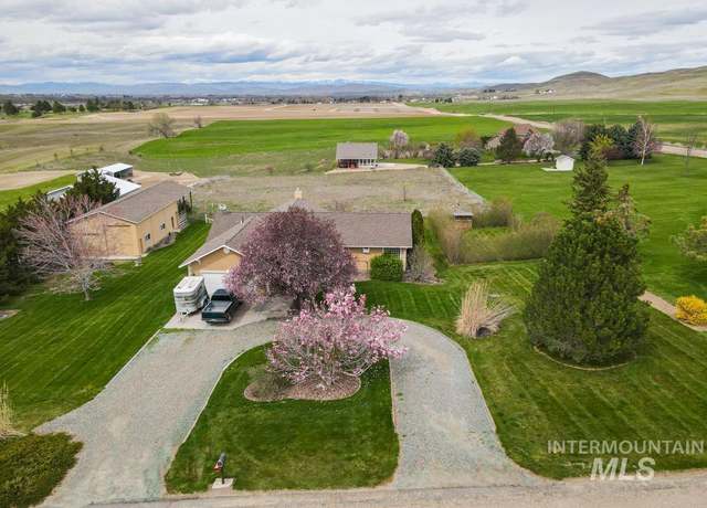 Property at 2494 Watts Ln, Payette, ID 83661-0000, 4 beds, 3 baths