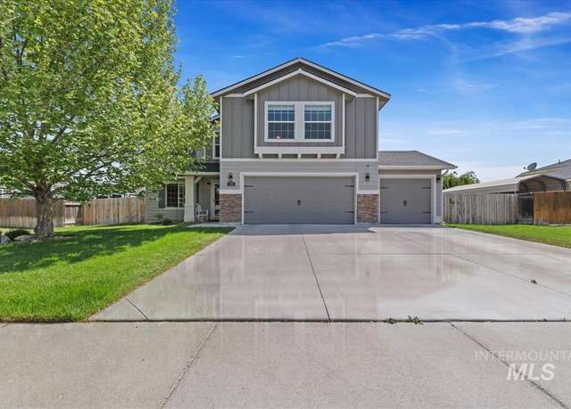 Property at 705 SW Panner St, Mountain Home, ID 83647, 5 beds, 3.5 baths