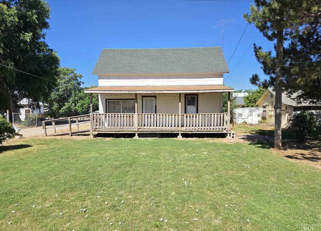 Property at 217 E 3rd St, Wilder, ID 83676, 3 beds, 1 bath