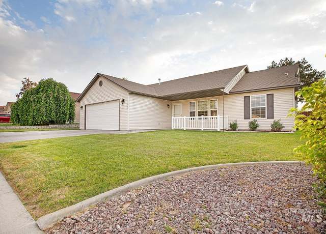 Property at 1552 Dana St, Twin Falls, ID 83301, 4 beds, 2 baths