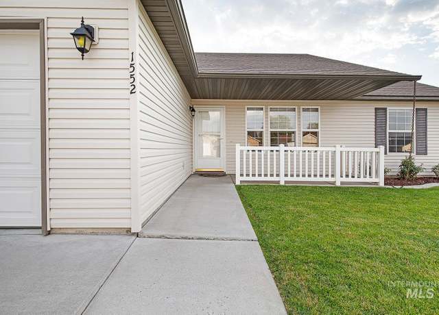 Property at 1552 Dana St, Twin Falls, ID 83301, 4 beds, 2 baths