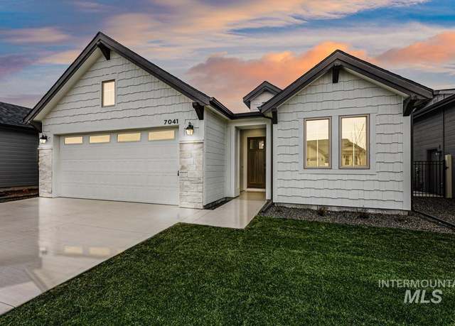Property at 7041 S Ferndale Way, Meridian, ID 83642, 4 beds, 2 baths