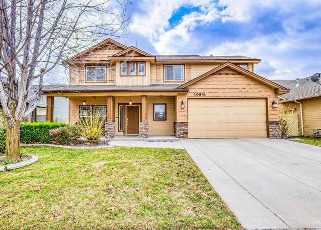 Property at 10841 Cloudless St, Nampa, ID 83687-8162, 4 beds, 2.5 baths