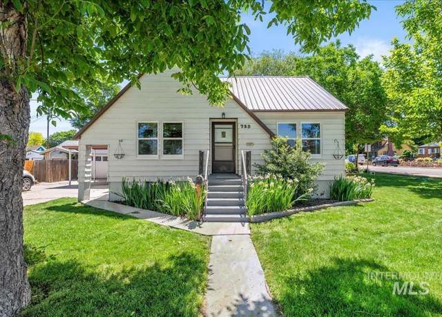 Property at 723 S 10th Ave, Caldwell, ID 83605, 3 beds, 2 baths