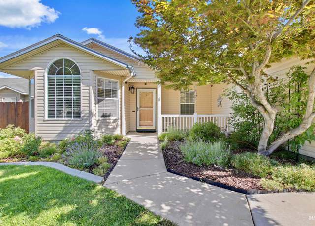 Property at 372 E Wood Owl Dr, Kuna, ID 83634, 3 beds, 2 baths