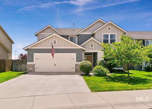 Property at 221 E Ensenada Dr, Meridian, ID 83642, 4 beds, 2.5 baths